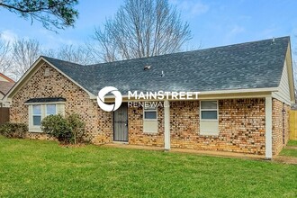 4290 Park Forest Dr in Memphis, TN - Building Photo - Building Photo