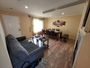 37647 Hammer St in Palmdale, CA - Foto de edificio - Building Photo