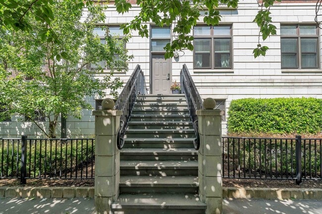 1300 Grand St in Hoboken, NJ - Building Photo - Building Photo