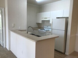 3757 Conroy Rd in Orlando, FL - Building Photo