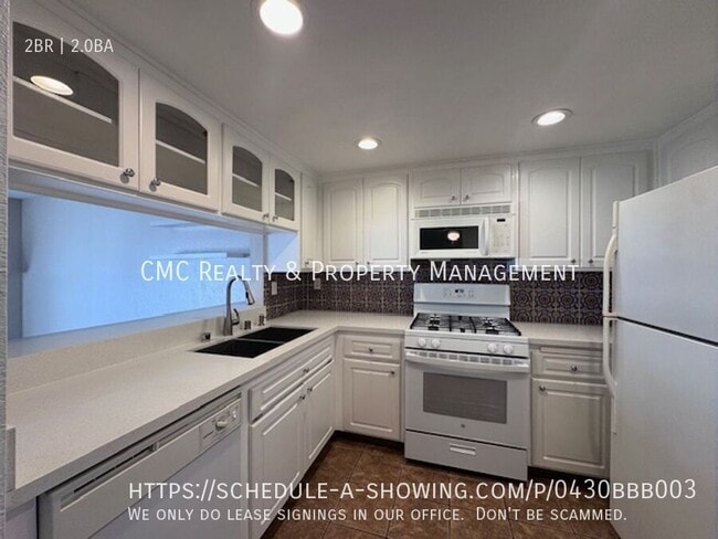 1919 E Beverly Way in Long Beach, CA - Building Photo - Building Photo