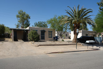 Sophie's Court in Tucson, AZ - Building Photo - Building Photo