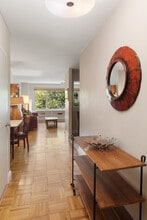 572 Grand St, Unit G406 in New York, NY - Building Photo - Building Photo