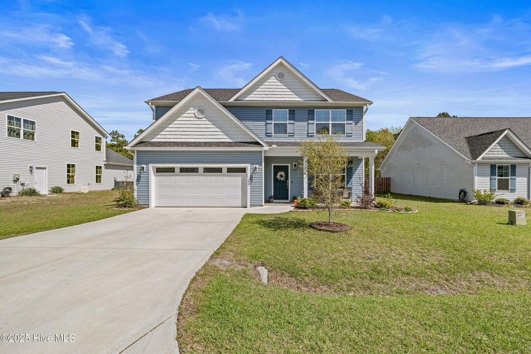 916 W Arboria Dr in Hampstead, NC - Building Photo