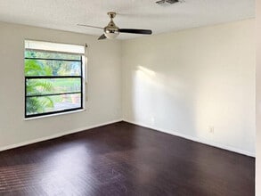 5203 Michael Ave in Boynton Beach, FL - Building Photo - Building Photo