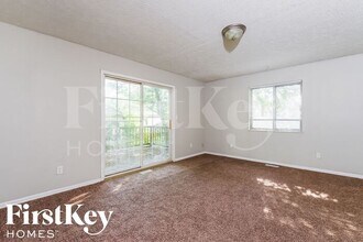 38 Crestview Dr in Greenwood, IN - Building Photo - Building Photo