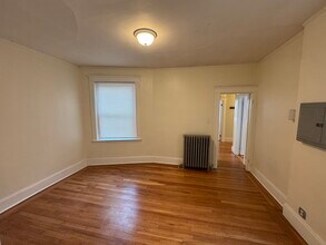 1731 Commonwealth Ave, Unit 5 in Boston, MA - Building Photo - Building Photo