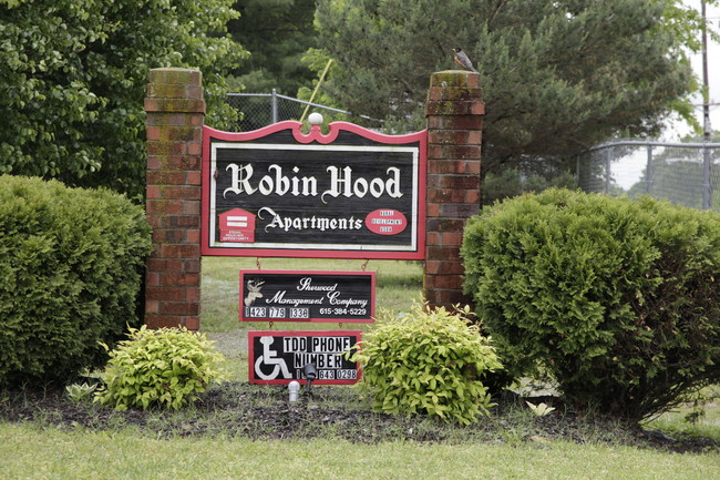 Robin Hood Apartments in Springfield, TN - Foto de edificio - Building Photo