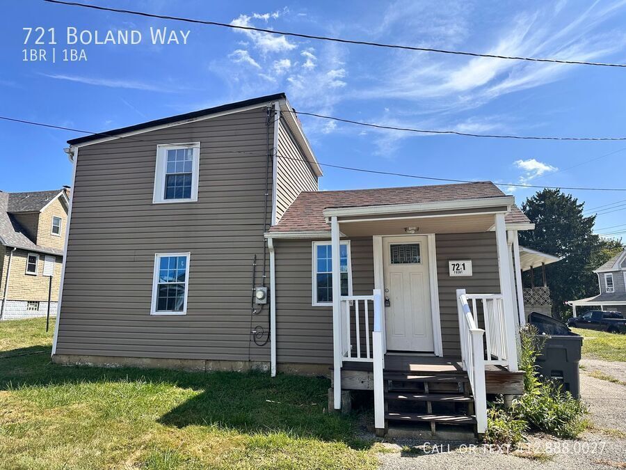 721 Boland Wy in Carnegie, PA - Building Photo