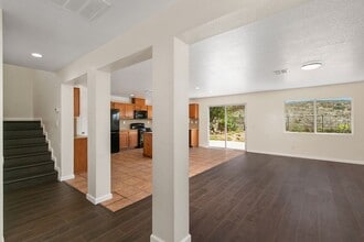 4979 Cimarron Way in San Diego, CA - Building Photo - Building Photo