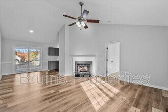 3011 Butterwood Dr in Jamestown, NC - Building Photo - Building Photo