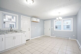 77 Chester St in Springfield, MA - Building Photo - Building Photo