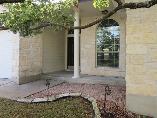 10809 Quarry Oaks Trail in Austin, TX - Building Photo - Building Photo