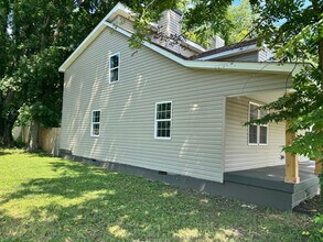 1614 11th Ave N in Nashville, TN - Building Photo - Building Photo