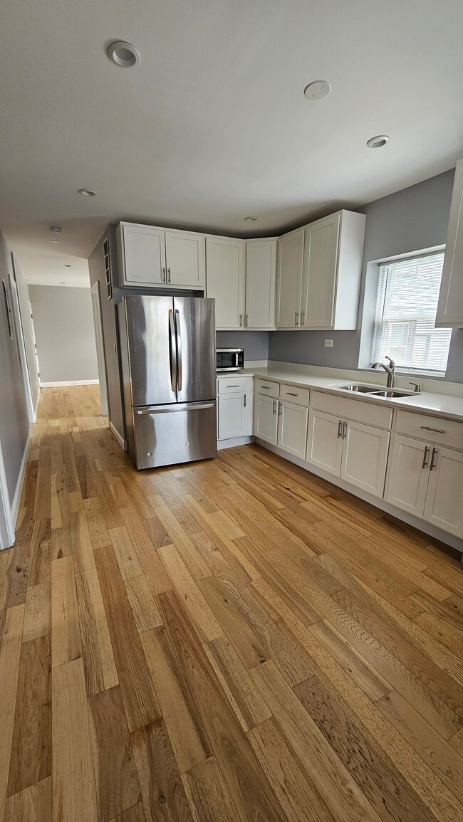 4223 W Augusta Blvd, Unit 1R in Chicago, IL - Foto de edificio - Building Photo