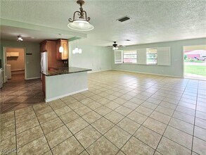 211 S Lake Dr in Lehigh Acres, FL - Building Photo - Building Photo