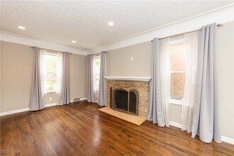 3702 Glencairn Rd in Shaker Heights, OH - Building Photo - Building Photo