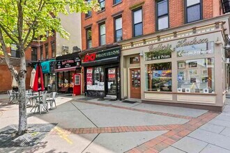 197 Newark Ave in Jersey City, NJ - Building Photo - Building Photo