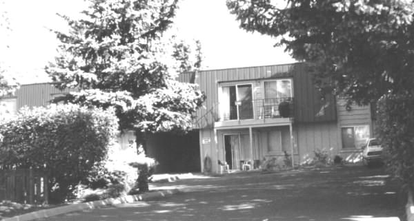 Ponderosa Apartments in Portland, OR - Foto de edificio