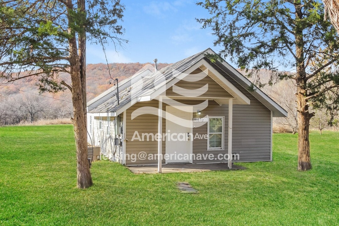 916 1/2 North Willow Road, 74063; #1977520 - 1977520 in Sand Springs, OK - Foto de edificio