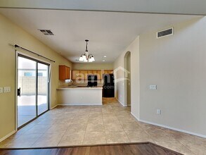 6036 W Southgate Ave in Phoenix, AZ - Building Photo - Building Photo