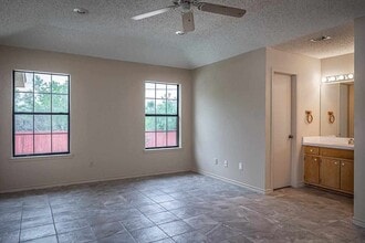238 Tomahawk Trail in Del Rio, TX - Building Photo - Building Photo