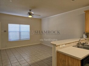 2101 S 7th St in Waco, TX - Foto de edificio - Building Photo