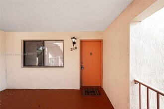 7451 NW 16th St in Plantation, FL - Building Photo - Building Photo