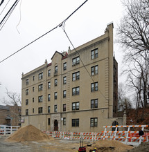 203 E 4th St in Mount Vernon, NY - Building Photo - Building Photo