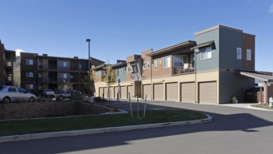 Westview Apartments in Boulder, CO - Foto de edificio - Building Photo