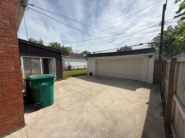 5533 Beechwood Ave in Maple Heights, OH - Foto de edificio - Building Photo