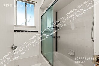 212 Red Oak Dr E in Sunnyvale, CA - Building Photo - Building Photo