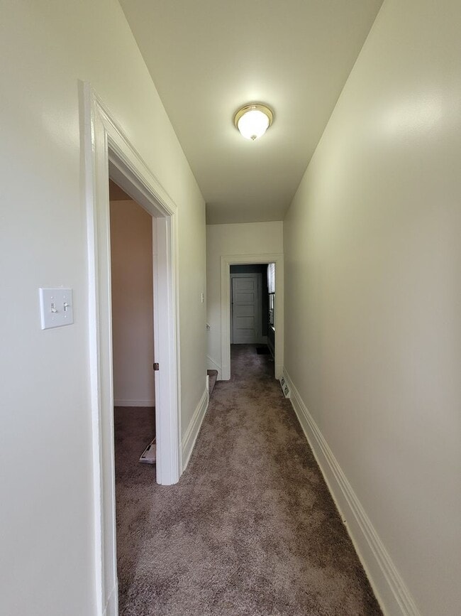 2836 Dwight Ave in Pittsburgh, PA - Building Photo - Building Photo