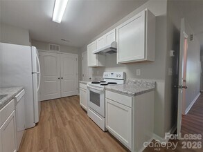 1156 McRee Heights Cir in Newton, NC - Building Photo - Building Photo