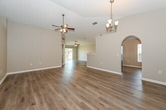 9341 Thunderbolt Dr in Jacksonville, FL - Building Photo - Building Photo