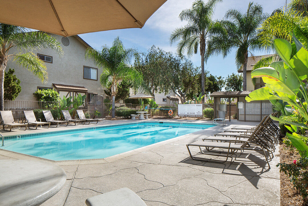 Canyon Run Apartments in El Cajon, CA - Foto de edificio