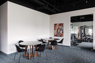 16 Pl. du Commerce, Unit 308 in Montréal, QC - Building Photo - Building Photo