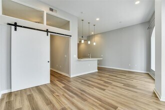 507 Sabine St in Austin, TX - Building Photo - Building Photo