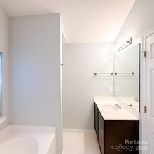 4831 Stowe Derby Dr in Charlotte, NC - Building Photo - Building Photo