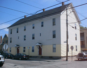 172-178 Douglas St in Manchester, NH - Building Photo - Building Photo