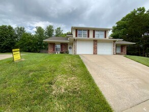 1713 Steamboat Ln in Columbia, MO - Building Photo - Building Photo