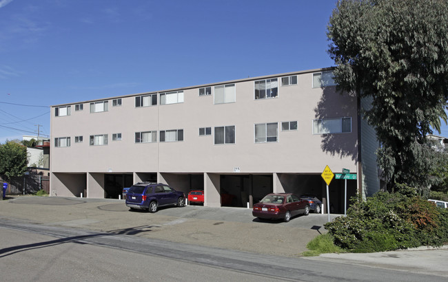 Evergreen Villas in San Diego, CA - Foto de edificio - Building Photo