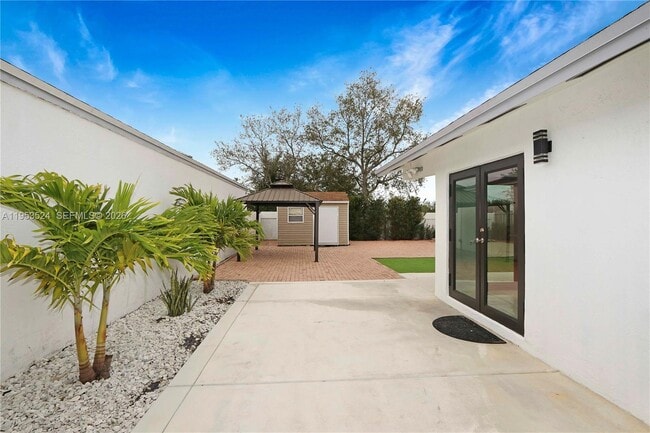 21049 SW 118th Ave in Miami, FL - Building Photo - Building Photo