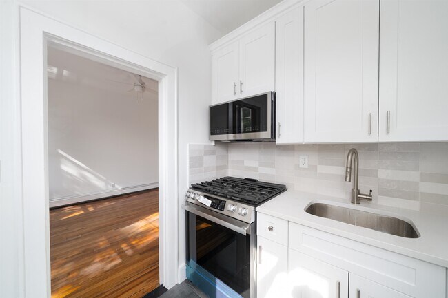 243 Garden St in Hoboken, NJ - Building Photo - Building Photo