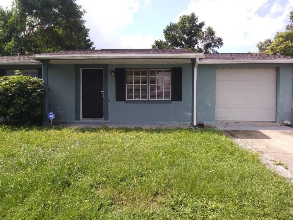 7814 Bloomfield Dr in Port Richey, FL - Building Photo