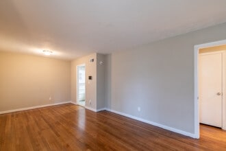 5121 Ginger Cir in Memphis, TN - Building Photo - Building Photo