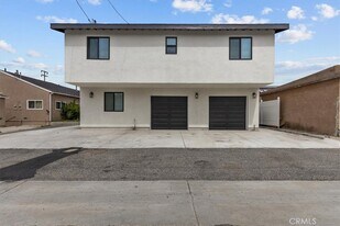 17017 Crenshaw Blvd in Torrance, CA - Building Photo