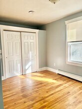 51 Catharine St, Unit 2 in Worcester, MA - Foto de edificio - Building Photo