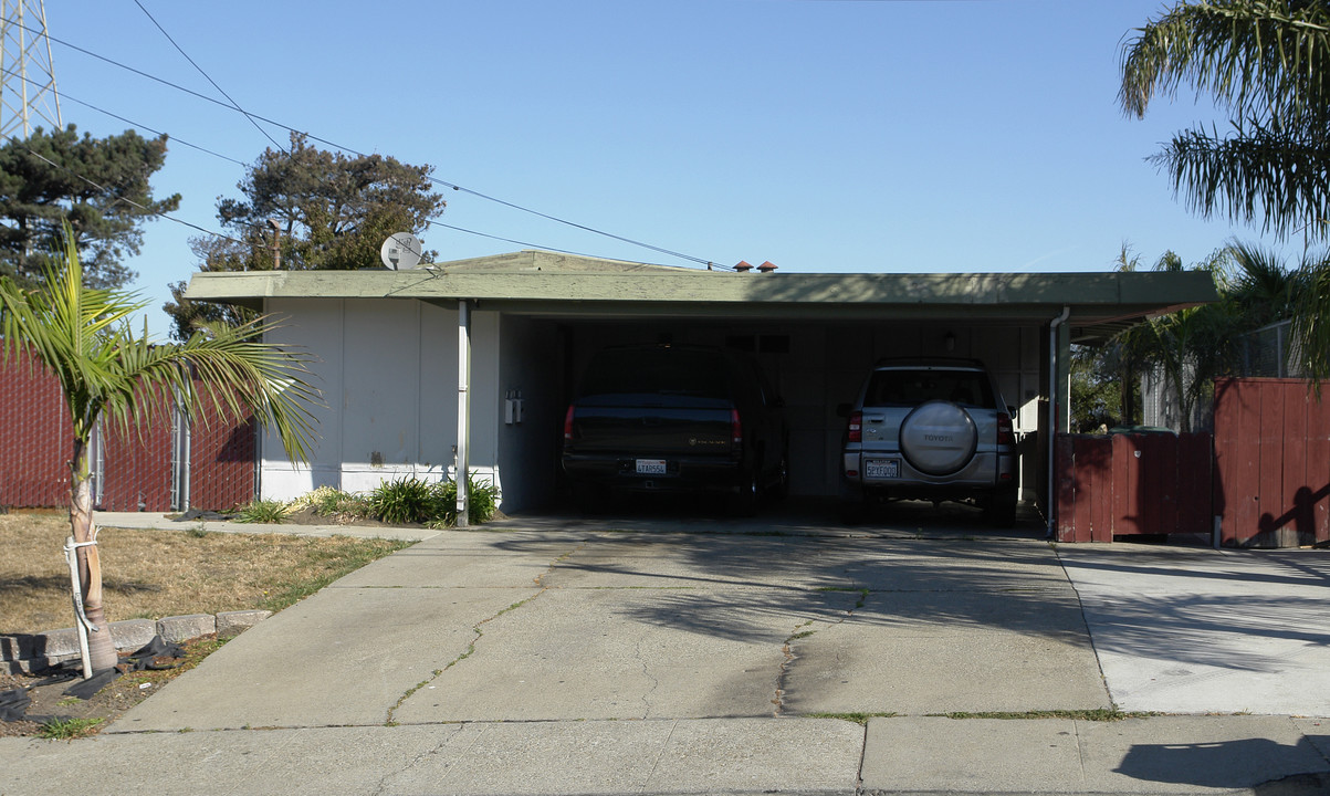 1941-1943 Stanton Ave in San Pablo, CA - Foto de edificio