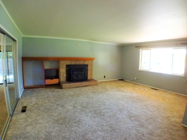226 W 6th Ave in Chico, CA - Building Photo - Building Photo